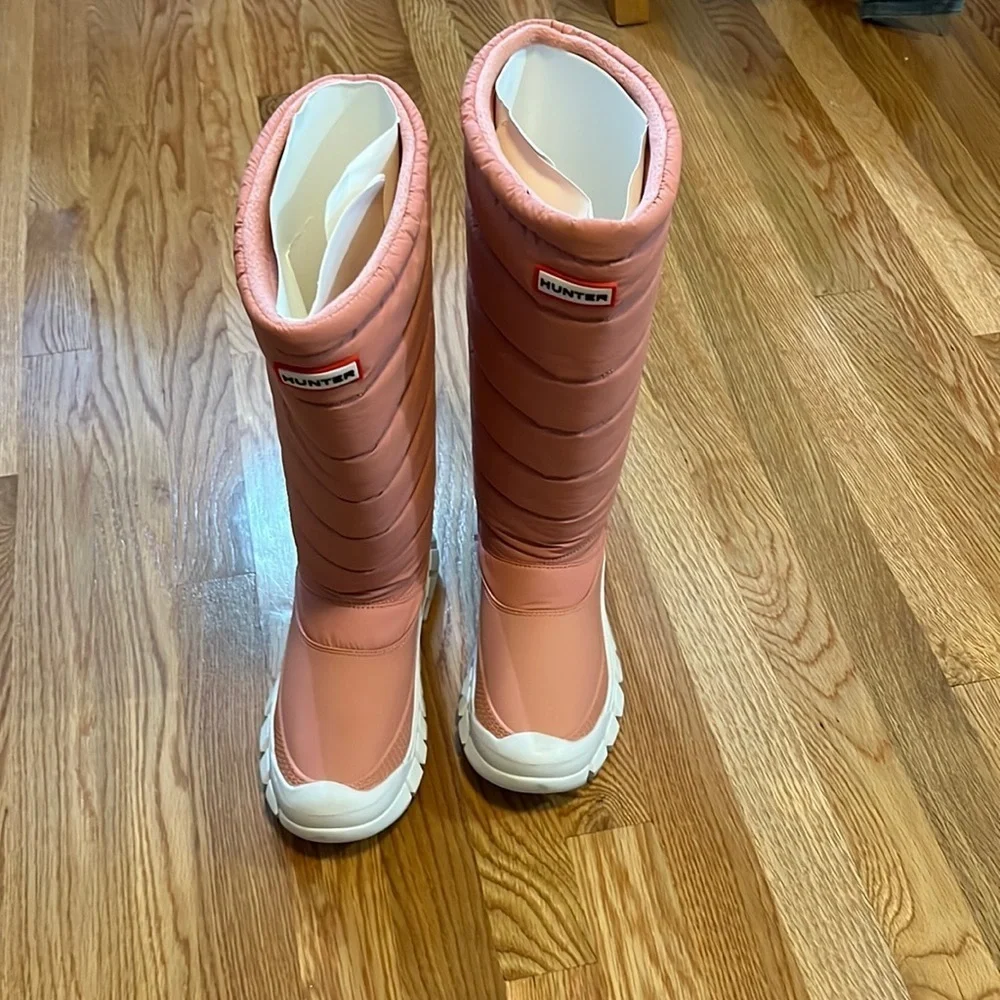 Hunter Intrepid Tall Snow Boots Size 6 NWT